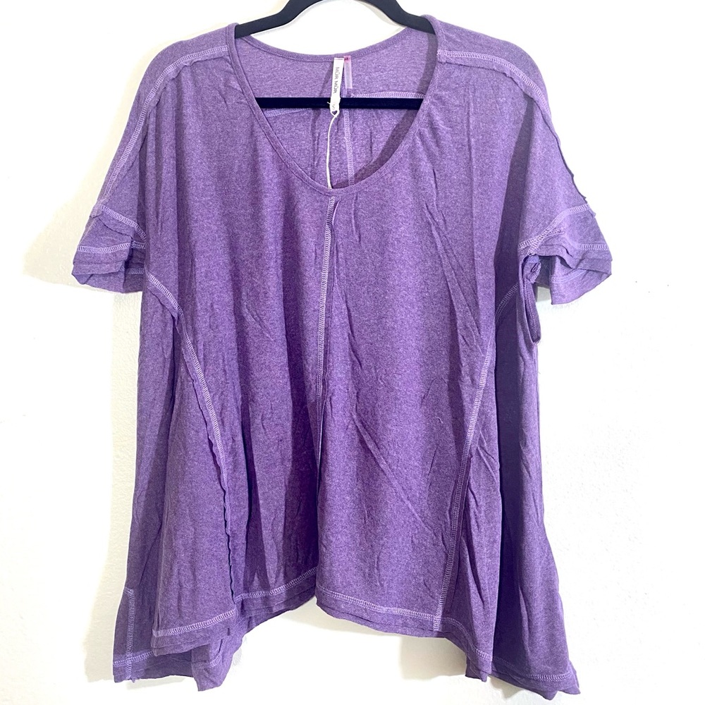 Lilac purple inside-out seam curved hem loose top. NEW! - Picture 3 of 16